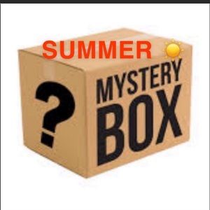 Mystery Summer lot six items in  EUC if not new